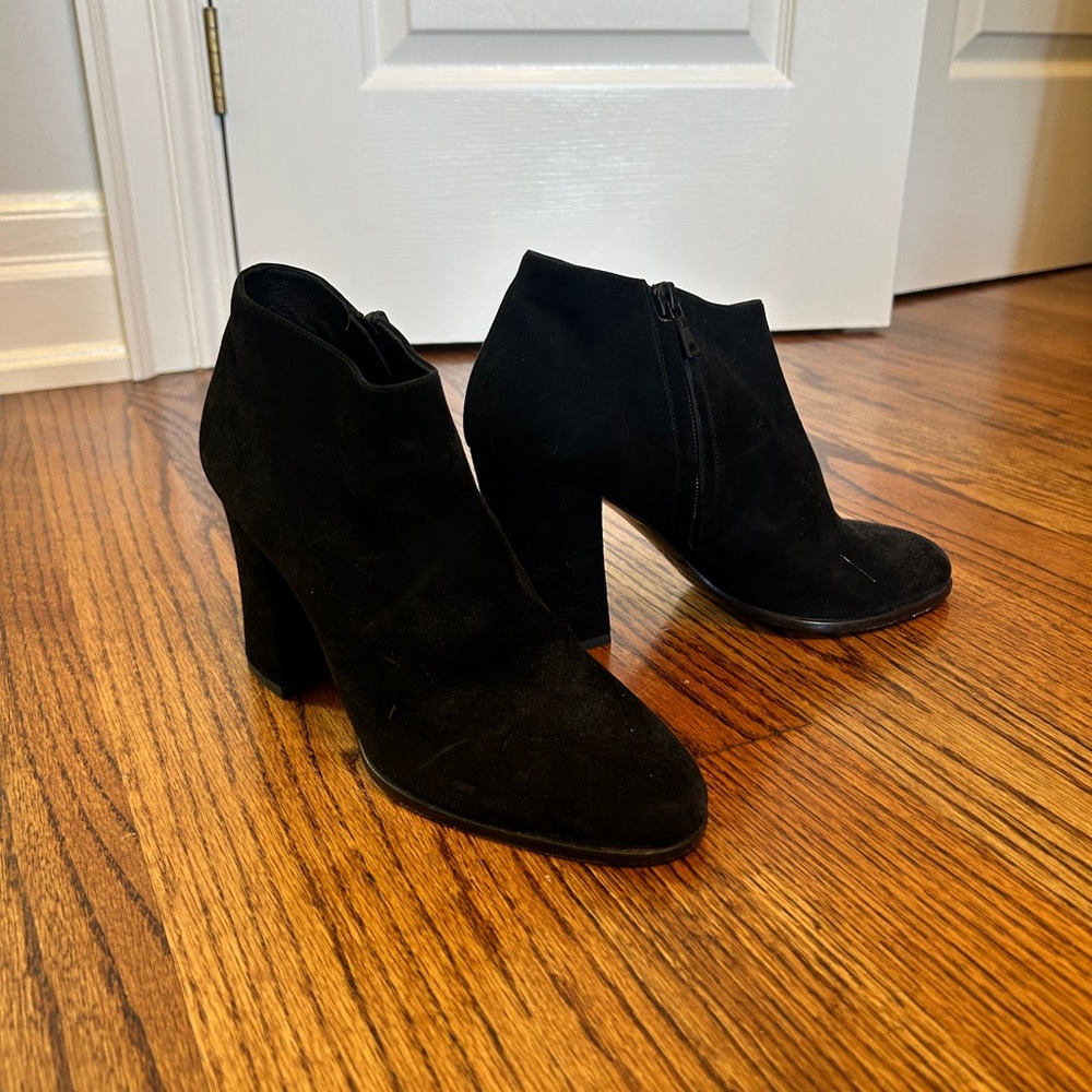 Dolce & Gabbana Black Suede Ankle Booties